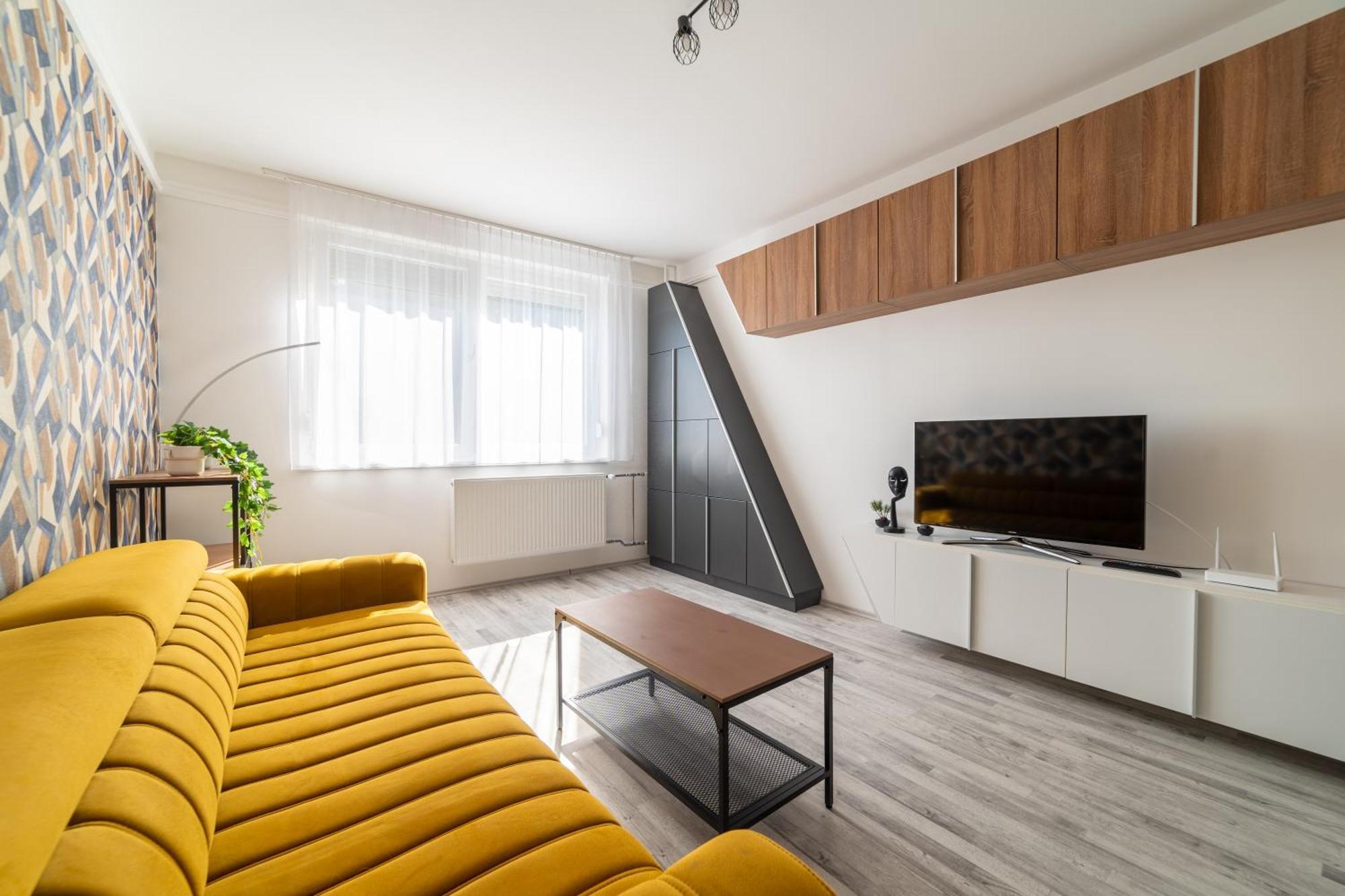 Comfort 18 - Best Family Layout- Balcony & Parking Miskolc Ngoại thất bức ảnh